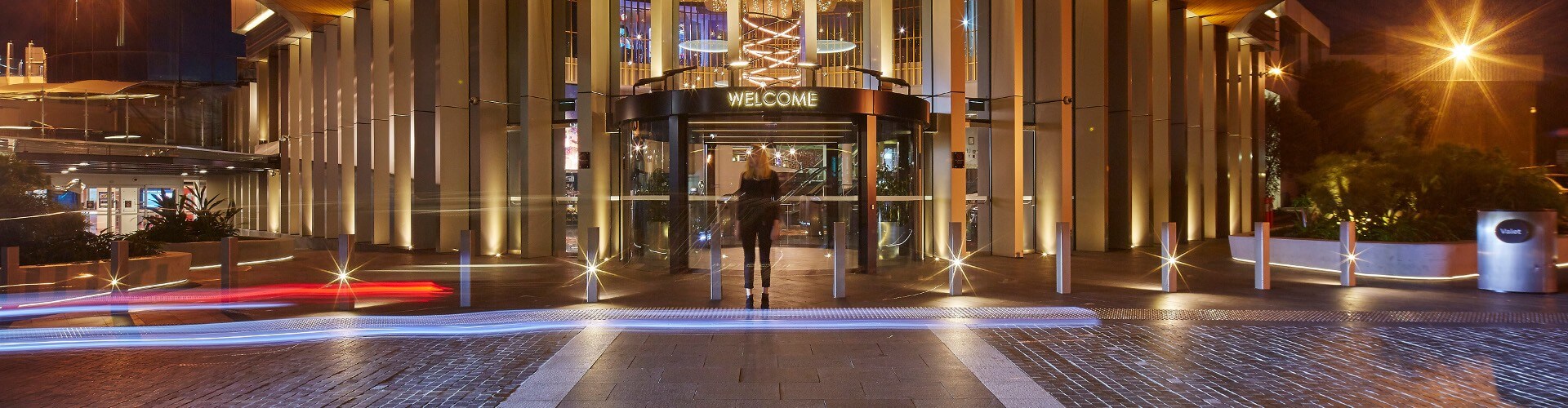 Large scale battery storage systems